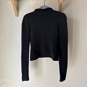 Aritzia Wilfred cropped turtle tee sweater